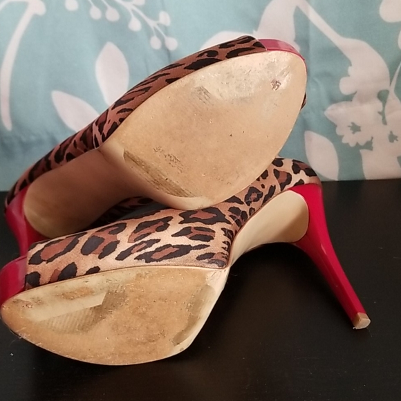 Guess Leopard & Red Heels Pumps 10 - Picture 5 of 8